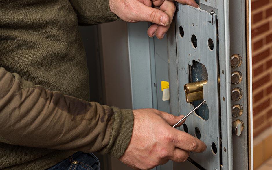 serrure pour porte Mantes-la-Ville